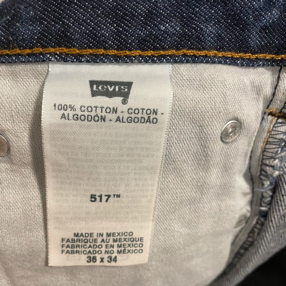 Levi’s - Picture 3 of 3